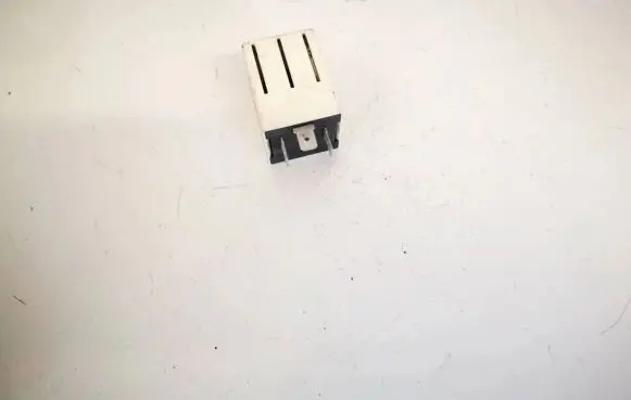 Peugeot 406 Other relay avvacp3
