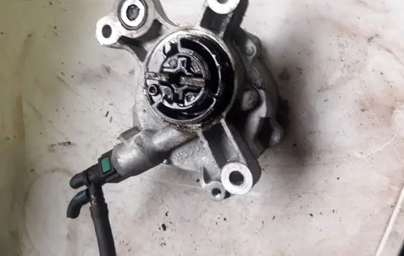 Citroen C5 Vacuum pump