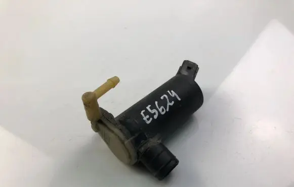 Ford Fiesta Windscreen/windshield washer pump 2S6T17K624BA