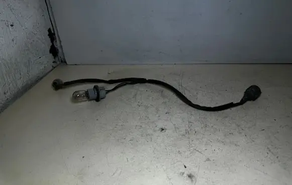 Nissan Navara D22 Headlight/headlamp wiring loom/harness 