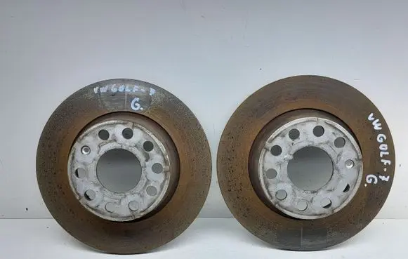 Volkswagen Golf VII Rear brake disc