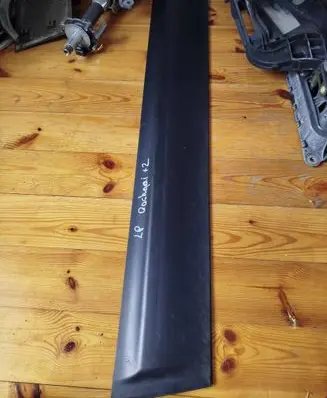 Nissan Qashqai+2 Front door trim (molding) 80871JD0 80871BR01A