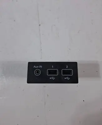 Renault Captur II USB socket connector 280231553R