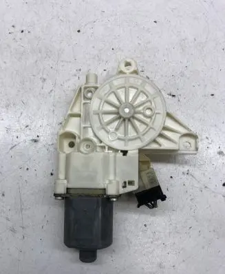 Mercedes-Benz C W204 Front door window regulator motor A2048200142 971133100 0130822441