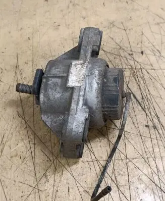 Land Rover Range Rover Sport L494 Engine mount bracket