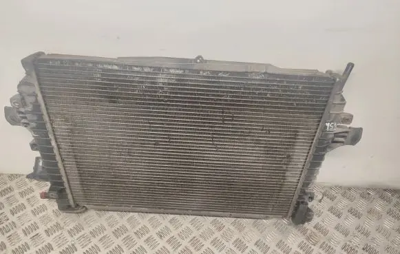 Opel Zafira B Coolant radiator