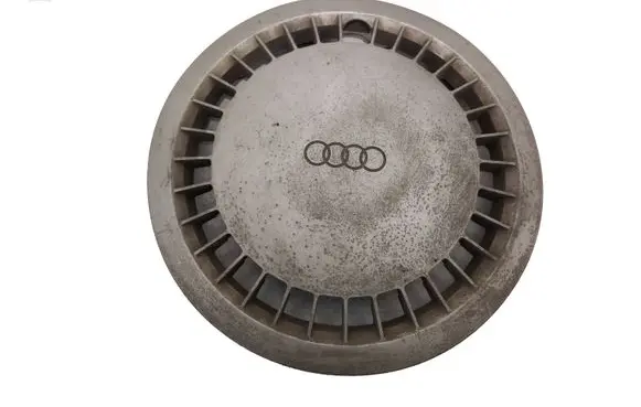 Audi 100 S4 C4 R14 wheel hub/cap/trim 443601147A 443601147B 855601147
