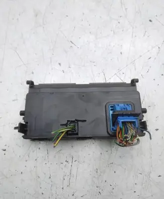 Peugeot 508 Fan control module 9665961480 T1006881