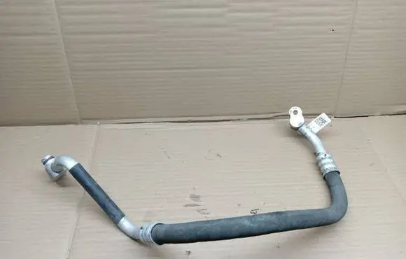 Audi A4 S4 B8 8K Air conditioning (A/C) pipe/hose 8T0260701C