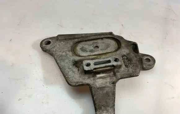 Audi A4 S4 B8 8K Gearbox mounting bracket 8K0399115BK