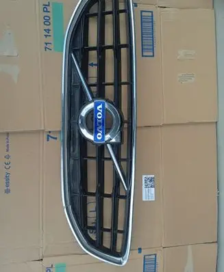 Volvo V40 Front bumper upper radiator grill 31283764 31283762