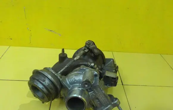 Citroen C4 Cactus Turbo 9810681380 15SP18