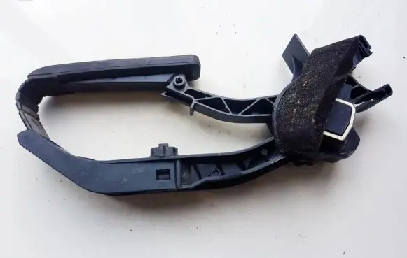 Mercedes-Benz E W211 Accelerator throttle pedal A2113010001 5183