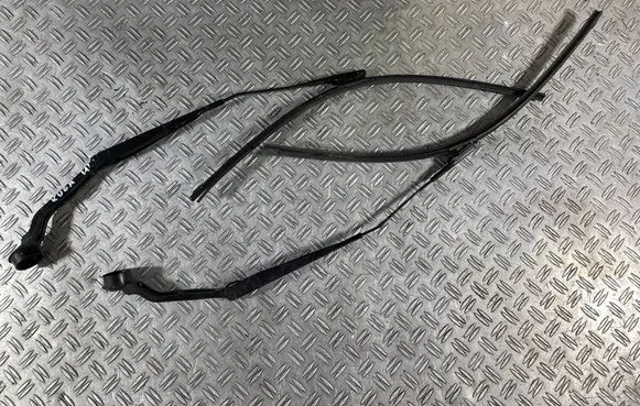 Ford Kuga II Front wiper blade arm CJ5417C495AF
