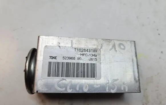 Renault Clio IV Air conditioning (A/C) expansion valve T1028431W