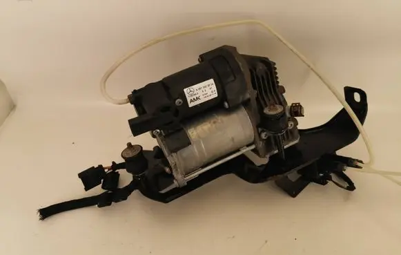 Mercedes-Benz R W251 Air suspension compressor/pump A2513202604 0525251019 1150340