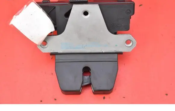 Tailgate/trunk/boot lock/catch/latch