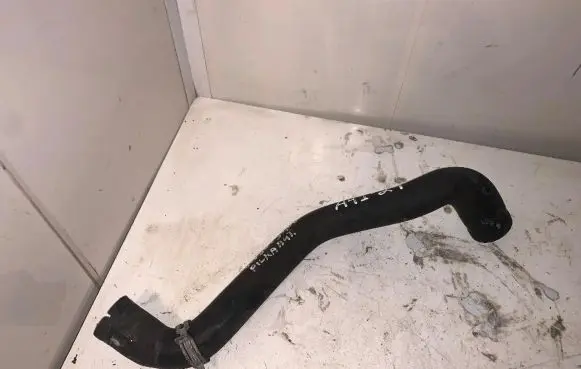 Volvo V50 Engine coolant pipe/hose 3M5H8220CH A4124