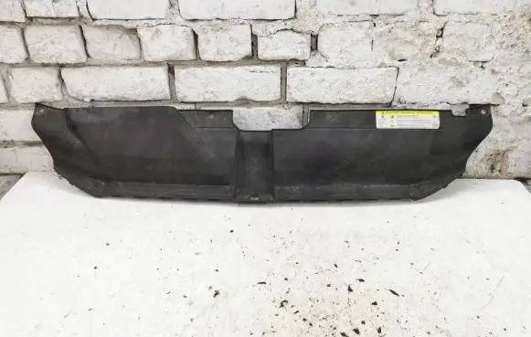Engine bonnet/hood lock trim molding