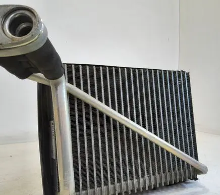 Volkswagen PASSAT B5.5 Air conditioning (A/C) radiator (interior) 8D1820103D