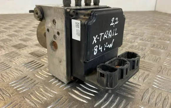 Nissan X-Trail T30 ABS Pump 47600AR005 2X11E0124