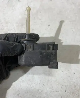 BMW 3 E36 Headlight level adjustment motor 0307851327 VB12V263