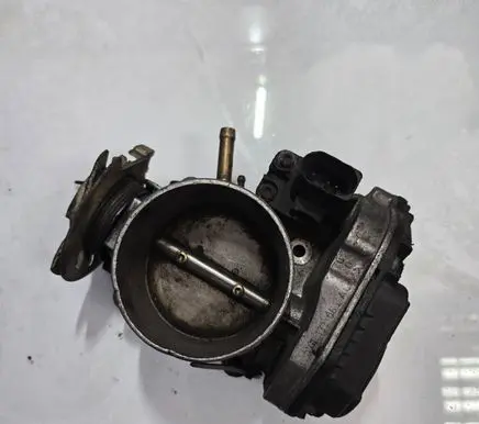 Audi A6 S6 C4 4A Electric throttle body valve 078133063AC