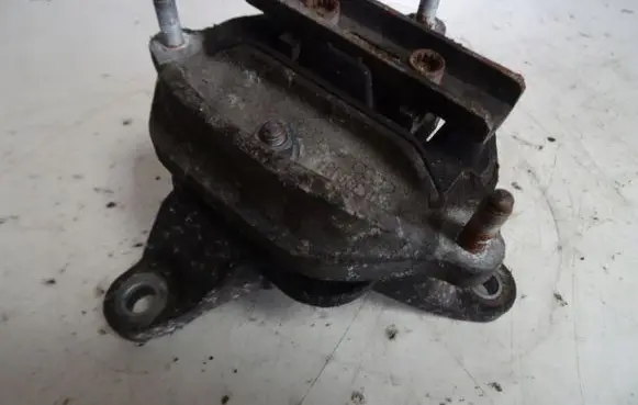 Audi Q5 SQ5 Gearbox mounting bracket