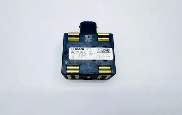 Volkswagen PASSAT B8 Distronic sensor radar 3Q0907561C 3Q0907572B 0203300598