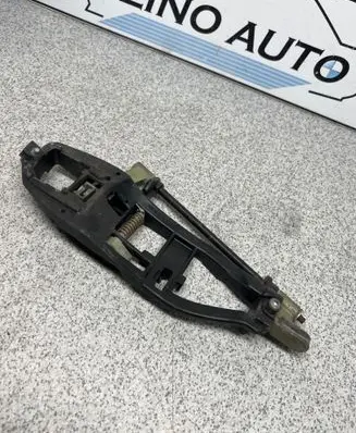 Front door exterior handle/bracket