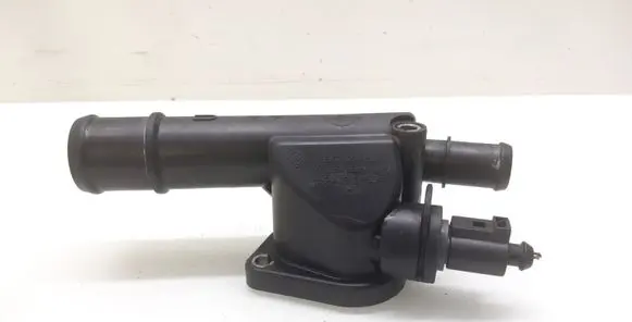 Volkswagen Touran I Engine coolant pipe/hose 03G121132