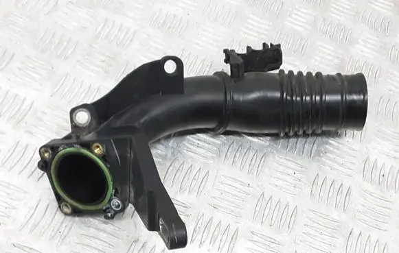 Volvo V50 Intercooler hose/pipe AV6Q9351BB