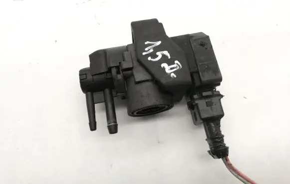 Nissan Juke I F15 Turbo solenoid valve 149566215