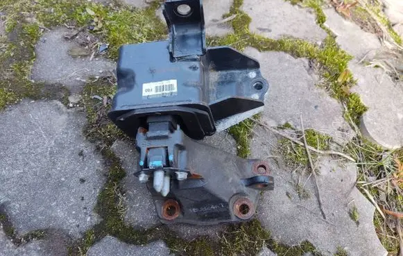 KIA Sportage Engine mount bracket 21830F1800