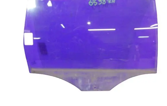 Volkswagen PASSAT B6 Front door window glass four-door