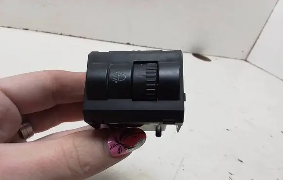 Skoda Octavia Mk2 (1Z) Headlight level height control switch 1Z0941333B