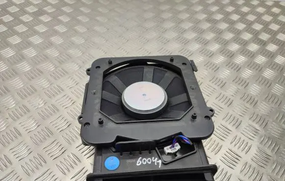 BMW 2 F45 Subwoofer speaker 9278066