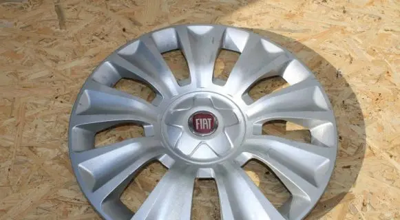 Fiat Tipo R16 wheel hub/cap/trim 735601572