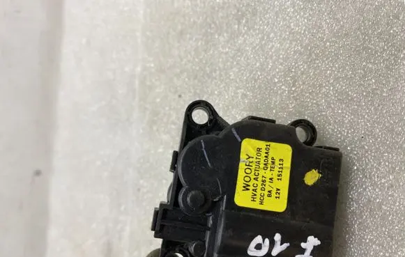 Hyundai i10 Air flap motor/actuator HCCD267 151113