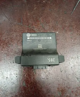 Volkswagen Touran I Gateway control module 1K0907530F 1K0907951