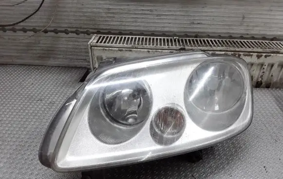 Volkswagen Caddy Headlight/headlamp