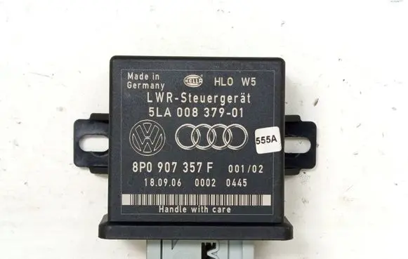 Audi A4 S4 B7 8E 8H Light module LCM 8P0907357F 5LA00837901 00020445