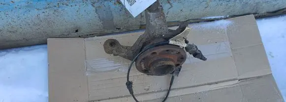 Opel Astra H Front wheel hub