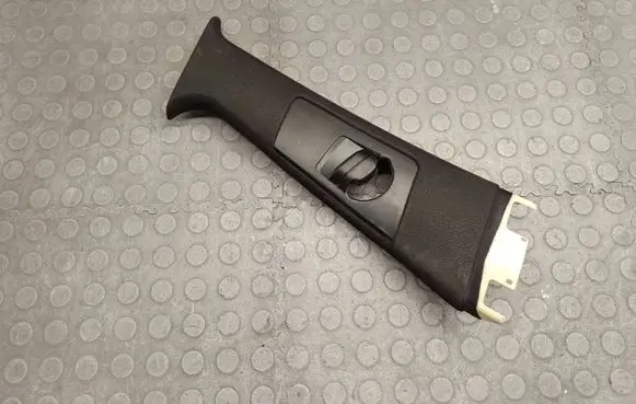 BMW X5 E53 (B) pillar trim (top) 8203872