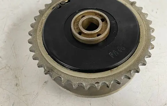 BMW 6 E63 E64 Camshaft pulley/ VANOS 1136754595902 13610513DE