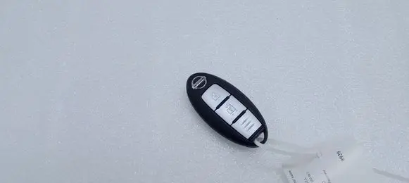 Nissan Pulsar Ignition key/card S180144102 2012DJ6167