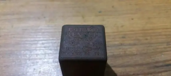 Renault Laguna I Other relay 7700810929