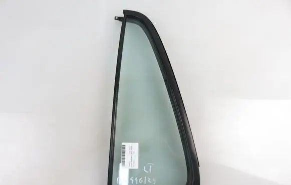 Honda CR-V Rear side window 