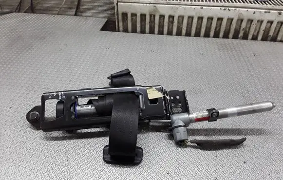 Volvo V50 Front seatbelt 30661789