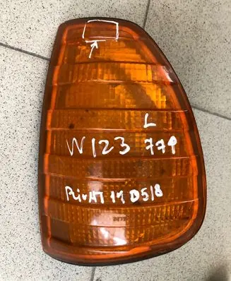 Mercedes-Benz 200 300 W123 Headlight/headlamp 1305233009